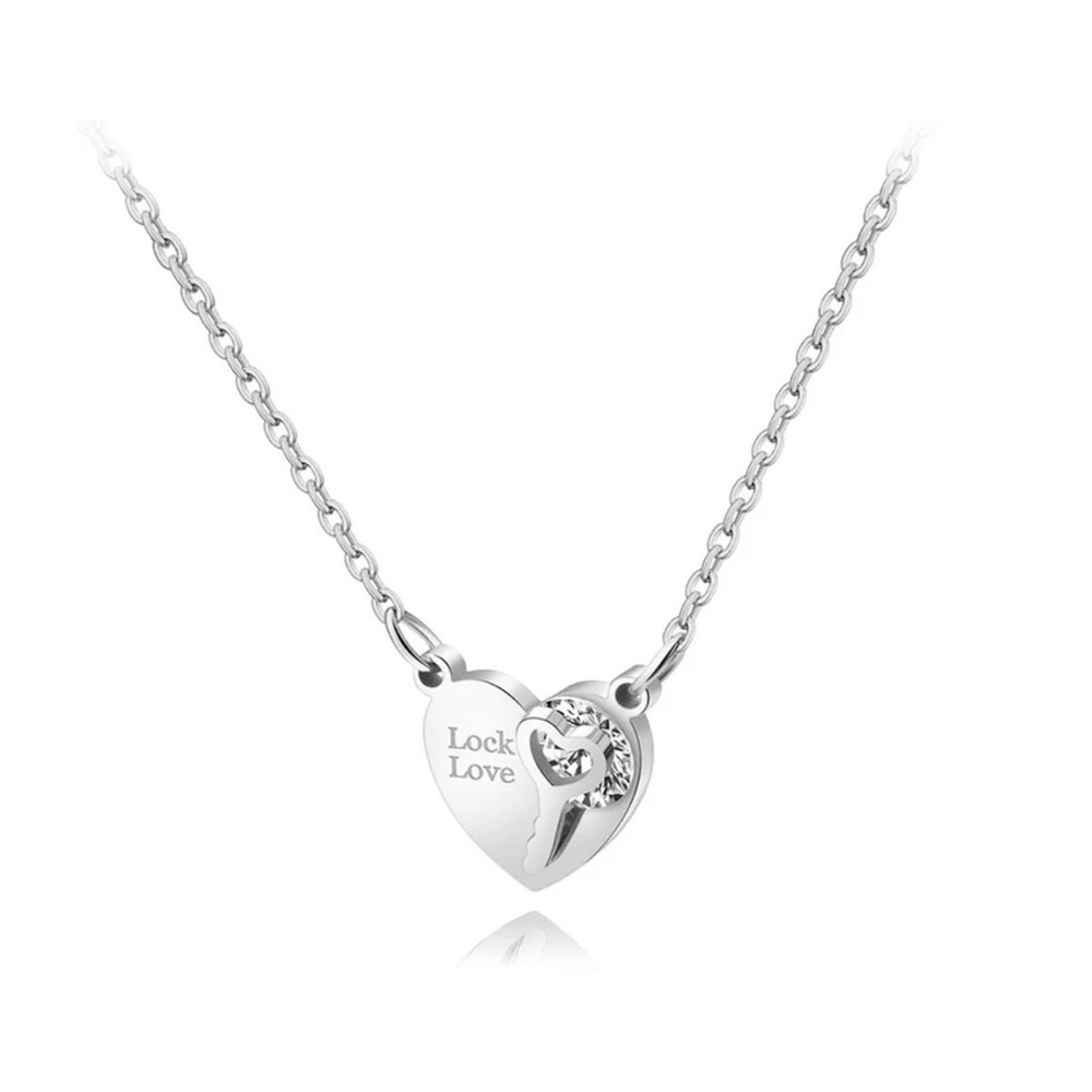 NWT Stainless Steel Heart Necklace!